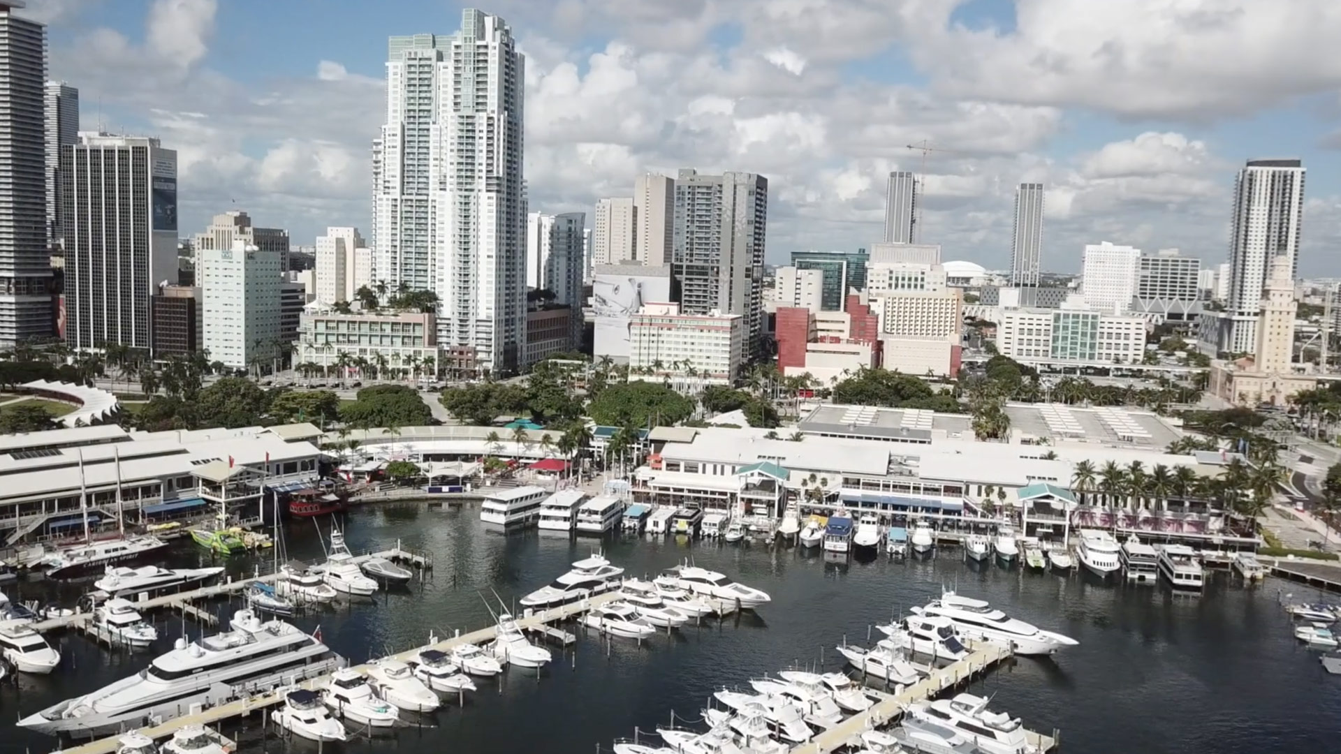 Bayside Marketplace marina and Downtown Miami